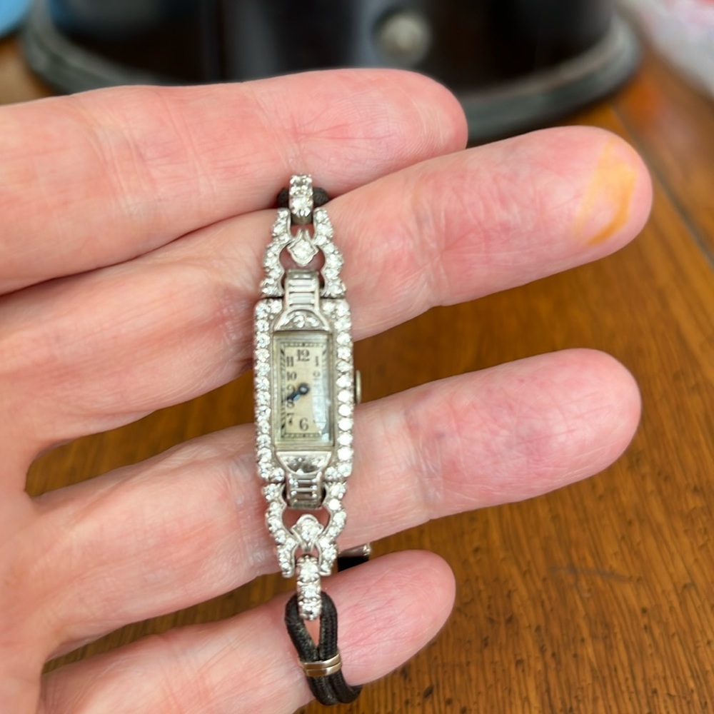 Vintage Art Deco Diamond and Platinum ladies dress watch